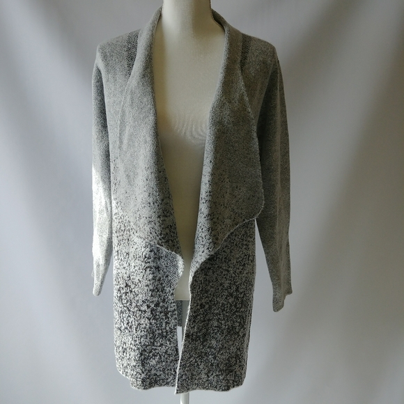 3/$30 Brian Bailey Open Gray Sparkle Cardigan NWOT - Picture 4 of 9